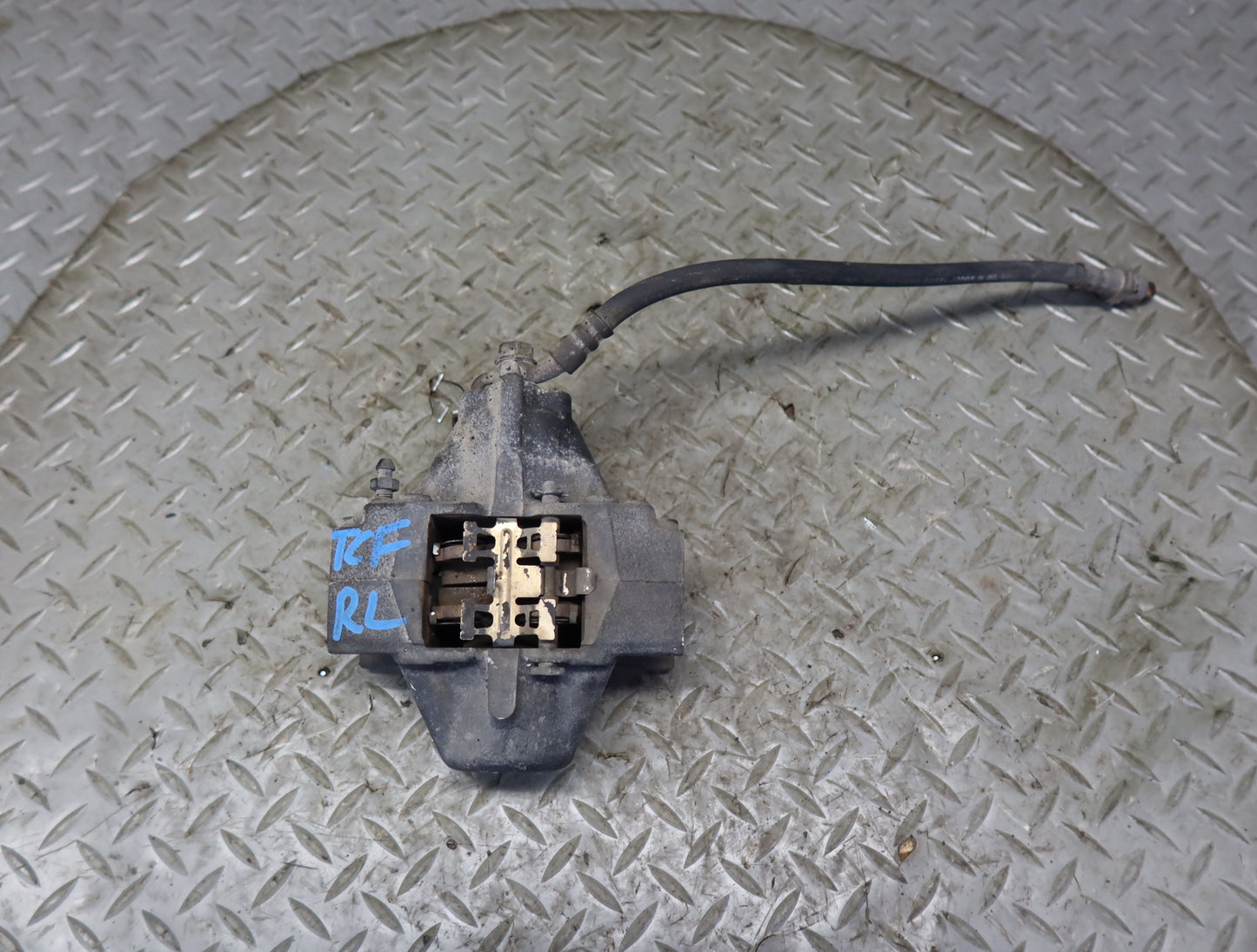 99-01 Toyota Crown JZS175 2JZFSE Rear Left & Right Brake Caliper Set OEM