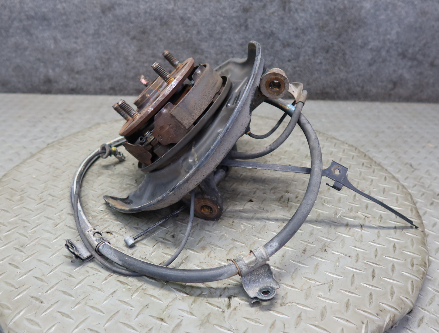 99-01 Toyota Crown JZS175 Rear Left Knuckle Wheel Hub Bearing 51K Miles OEM