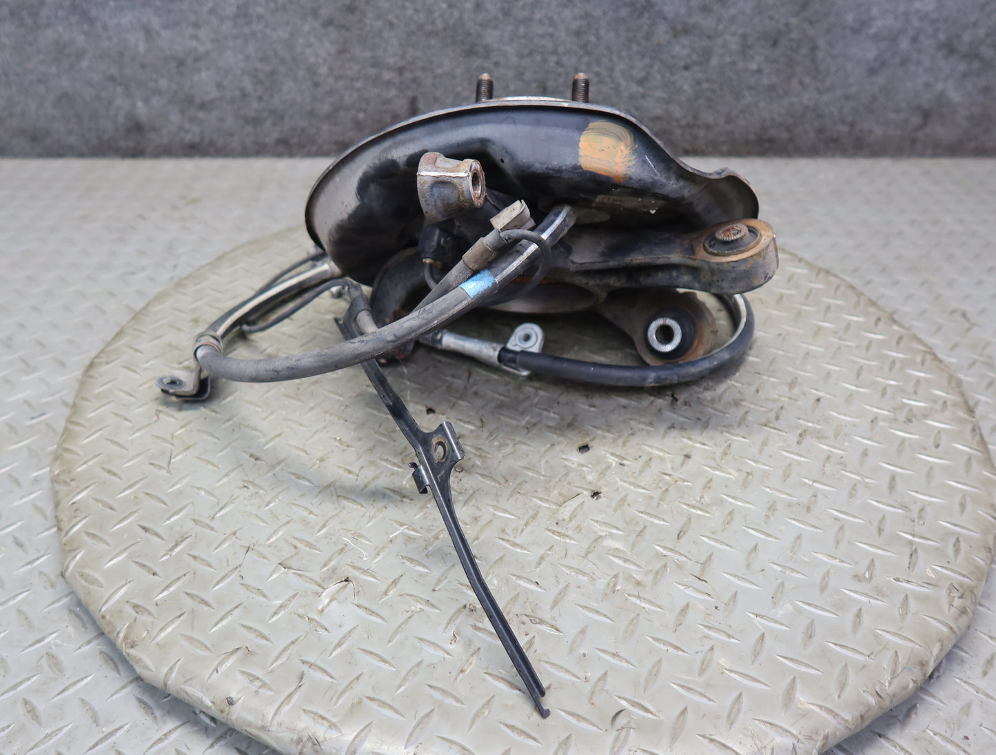 99-01 Toyota Crown JZS175 Rear Left Knuckle Wheel Hub Bearing 51K Miles OEM