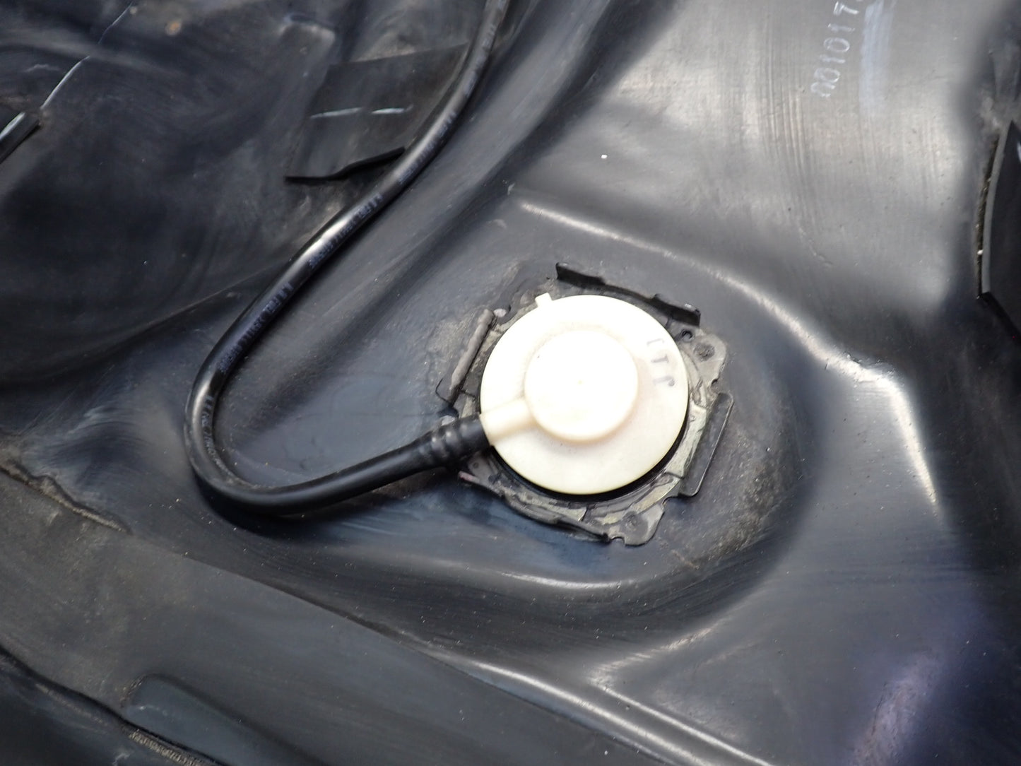 99-01 Toyota Crown JZS175 Fuel Gas Tank Assembly 51K Miles OEM