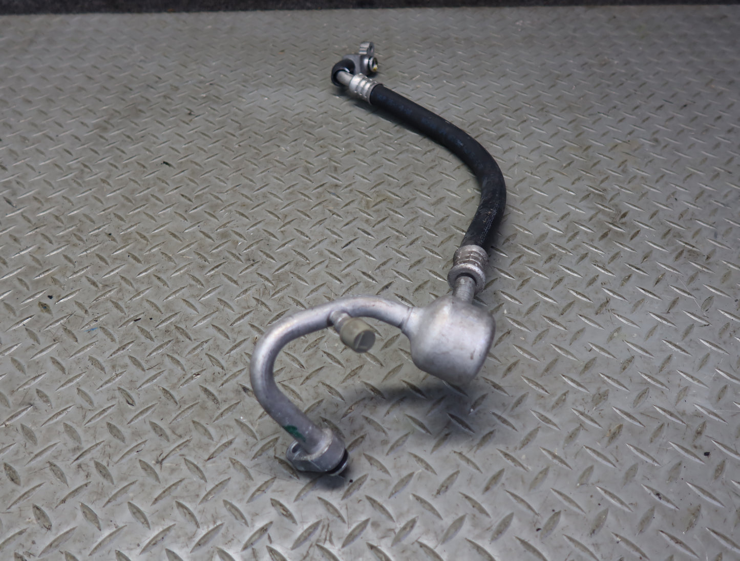 99-01 Toyota Crown JZS175 2JZFSE Set of 2 A/C Air Condition Hose Pipe Line OEM