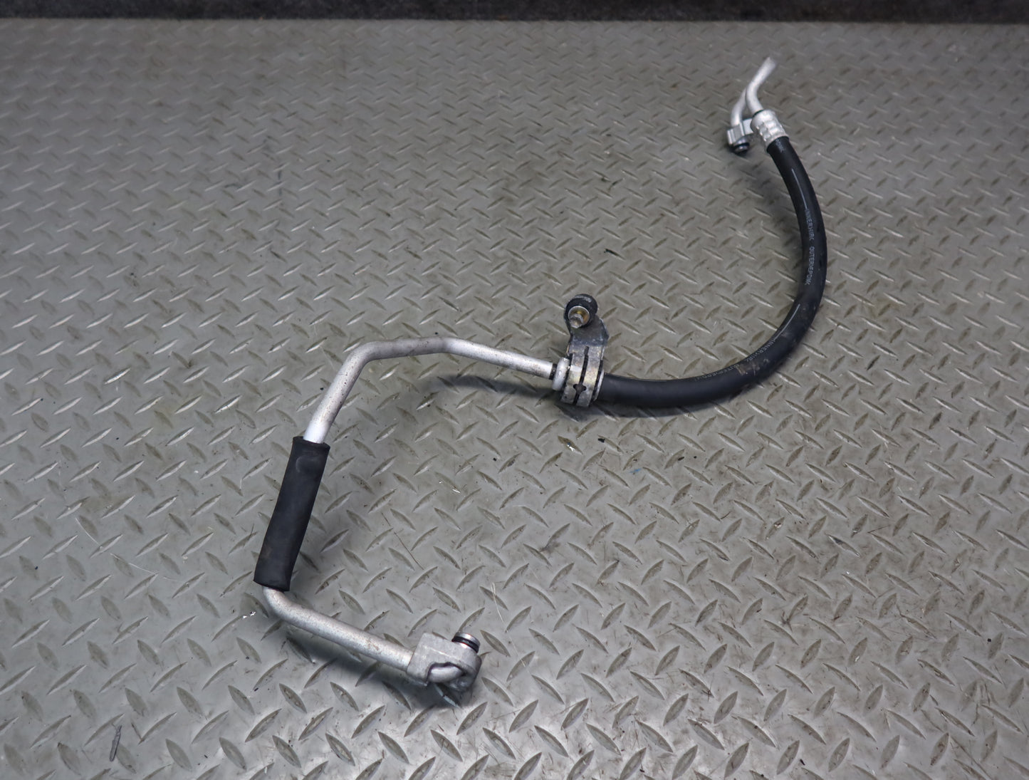 99-01 Toyota Crown JZS175 2JZFSE Set of 2 A/C Air Condition Hose Pipe Line OEM