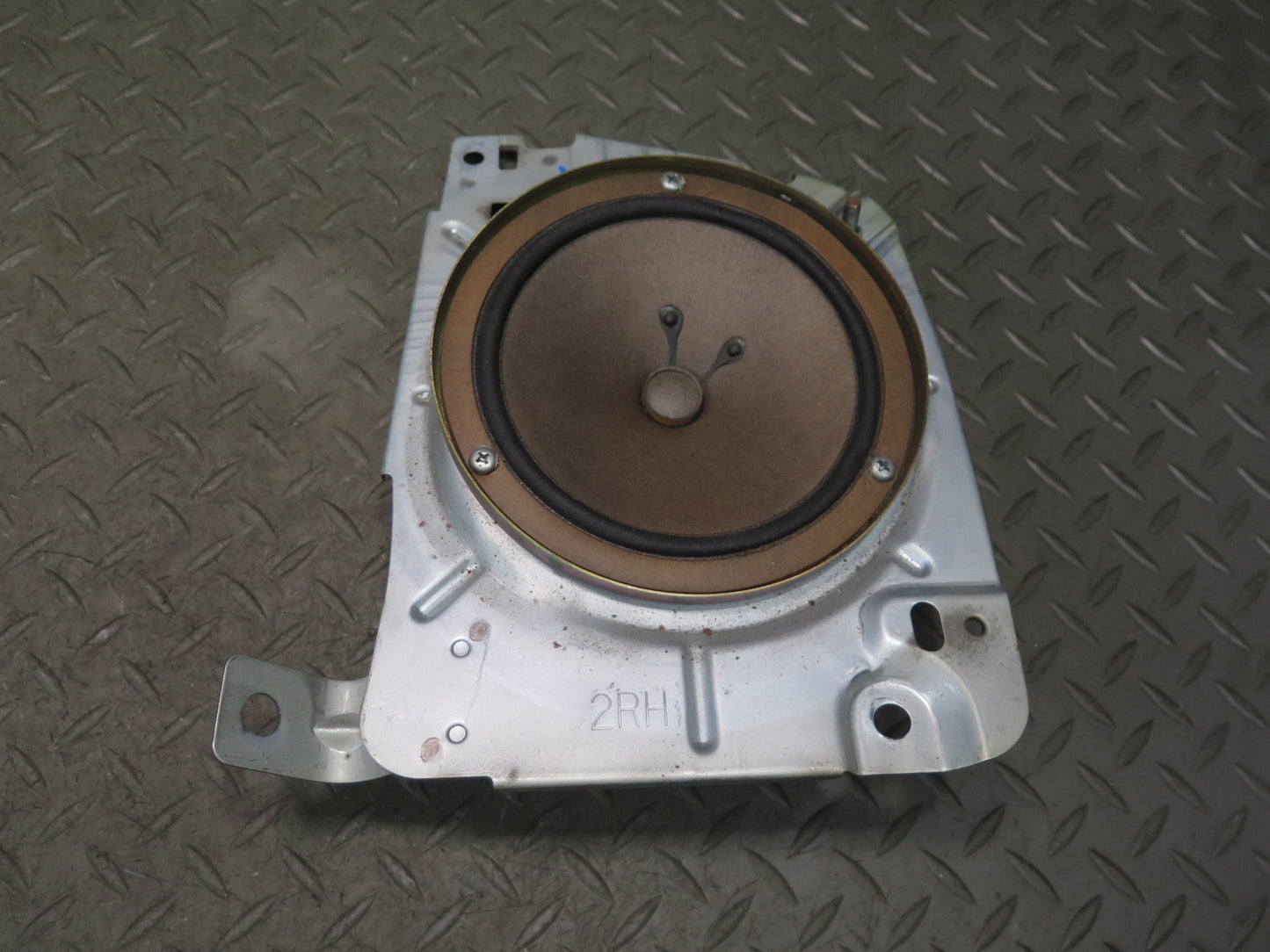 84-89 Nissan Z31 300ZX Set of 2 Rear Left & Right Quarter Panel Speaker OEM