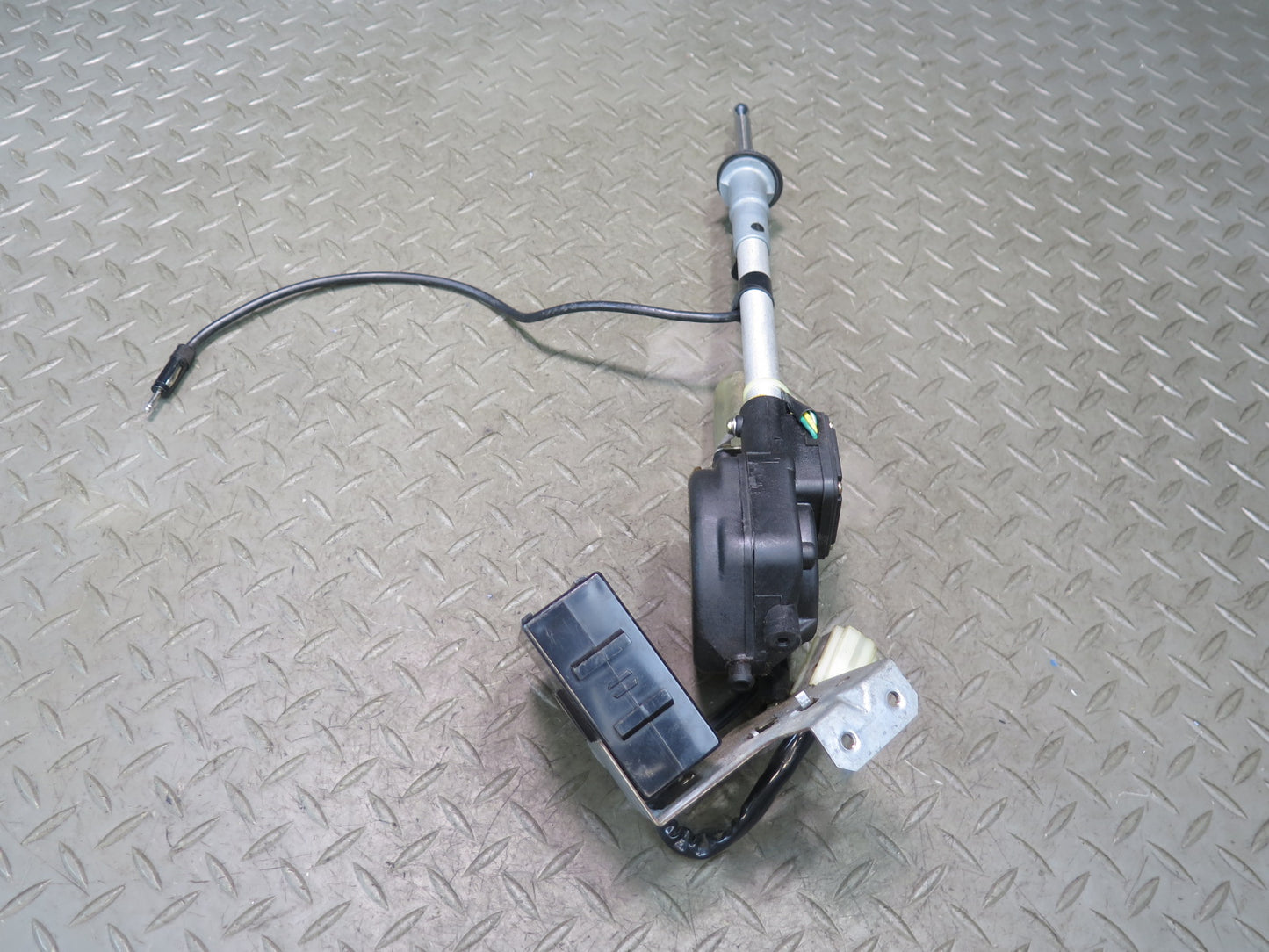 84-86 Nissan Z31 300ZX Radio Power Antenna Motor Assembly OEM