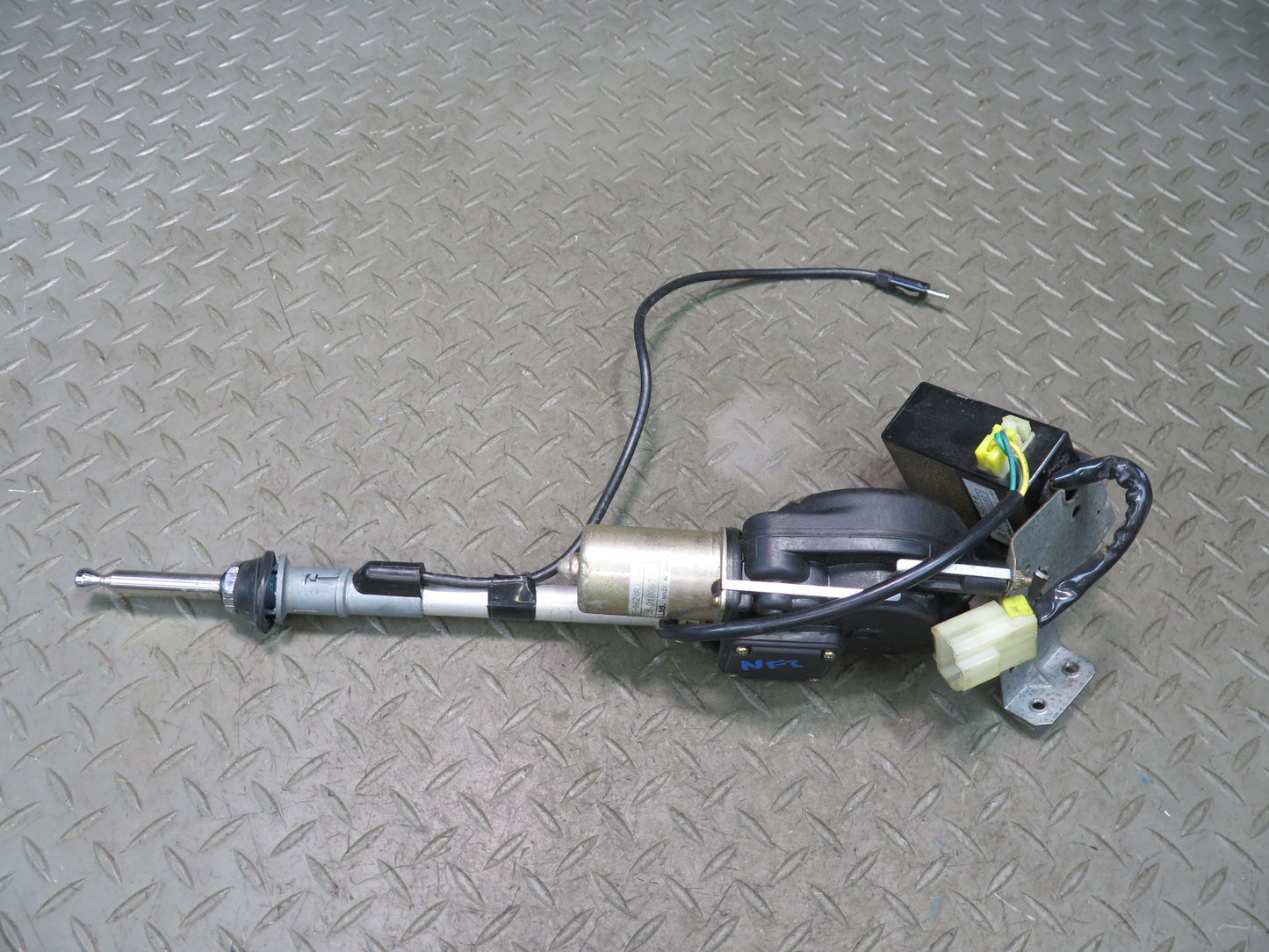 84-86 Nissan Z31 300ZX Radio Power Antenna Motor Assembly OEM