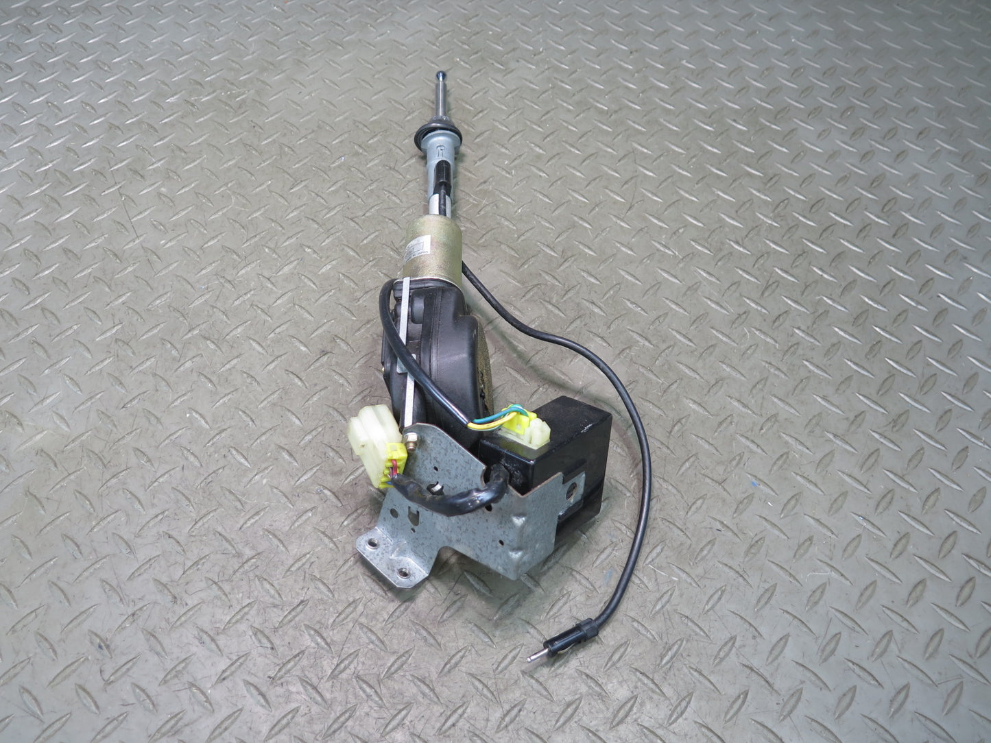 84-86 Nissan Z31 300ZX Radio Power Antenna Motor Assembly OEM