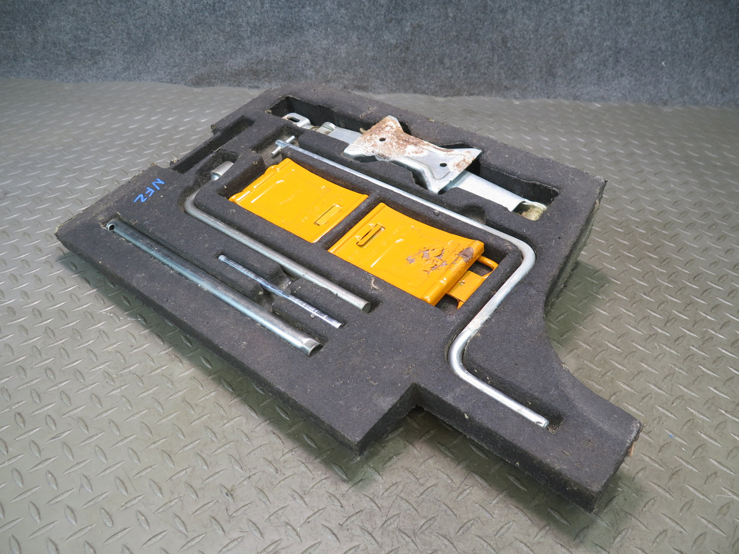 84-89 Nissan Z31 300ZX 2+0 Lift Jack Wrench Spare Tire Tool Foam Set OEM
