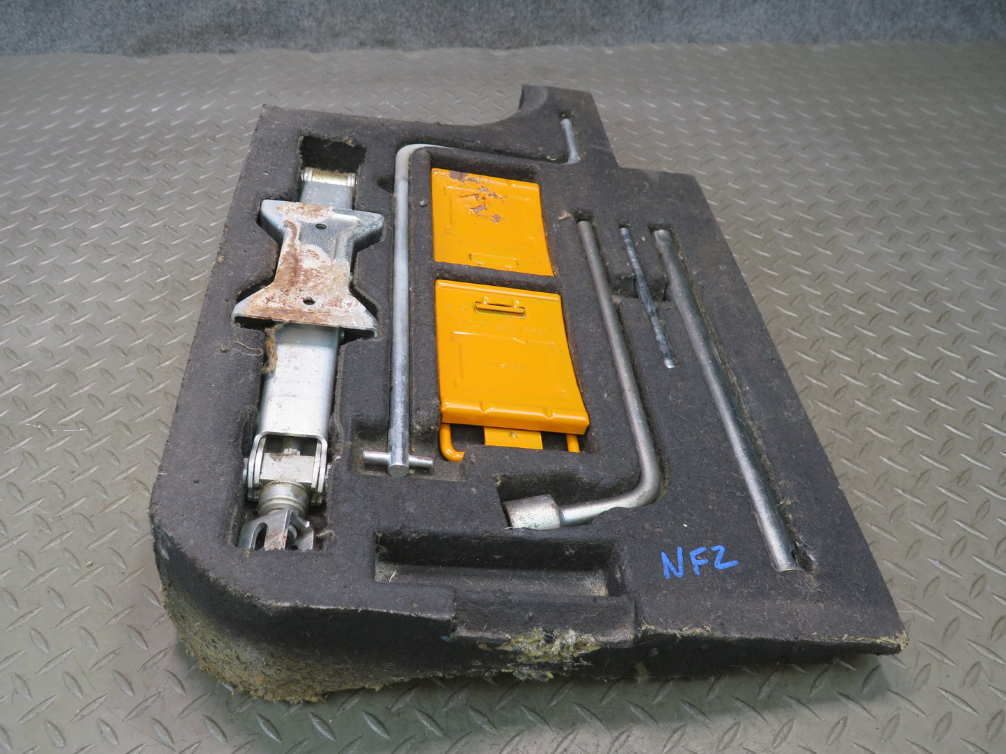 84-89 Nissan Z31 300ZX 2+0 Lift Jack Wrench Spare Tire Tool Foam Set OEM
