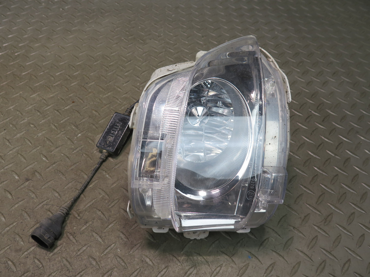 10-12 Lexus XF40 LS460 RHD Set of 2 Front Left & Right Fog Light Lamp Koito OEM