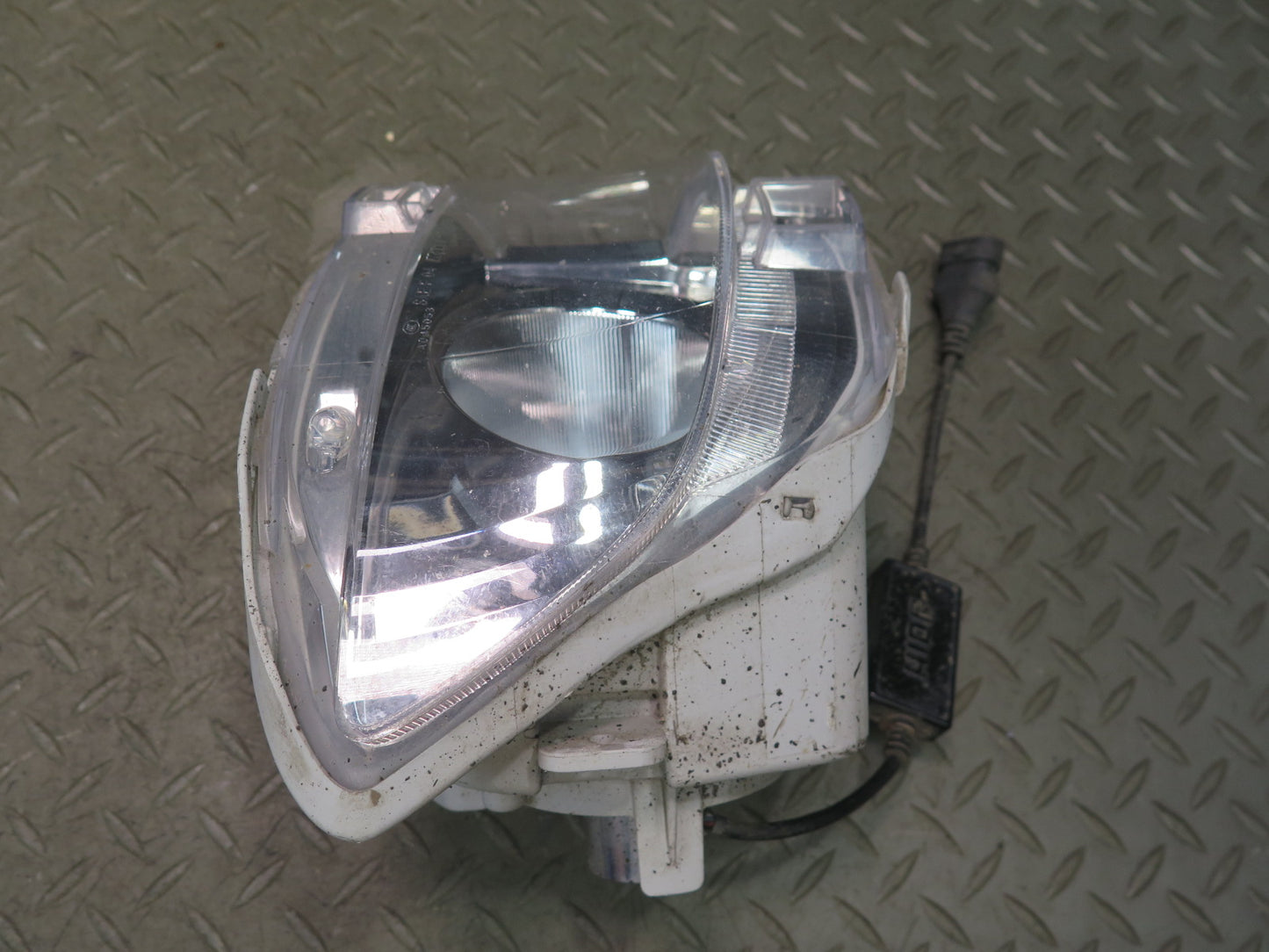 10-12 Lexus XF40 LS460 RHD Set of 2 Front Left & Right Fog Light Lamp Koito OEM