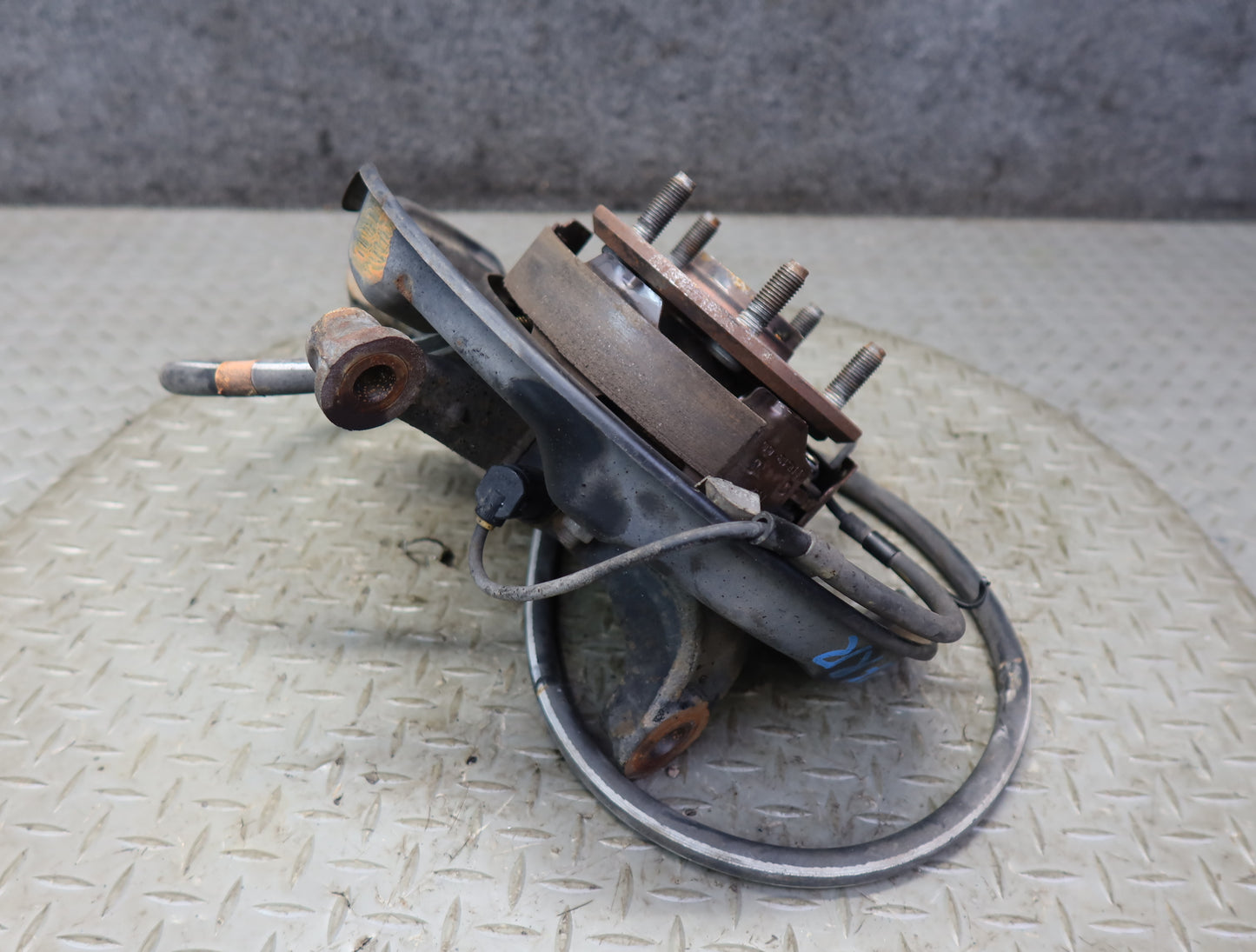 99-01 Toyota Crown JZS175 Rear Right Knuckle Wheel Hub Bearing 51K Miles OEM