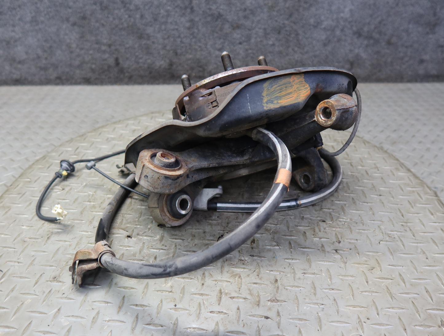 99-01 Toyota Crown JZS175 Rear Right Knuckle Wheel Hub Bearing 51K Miles OEM
