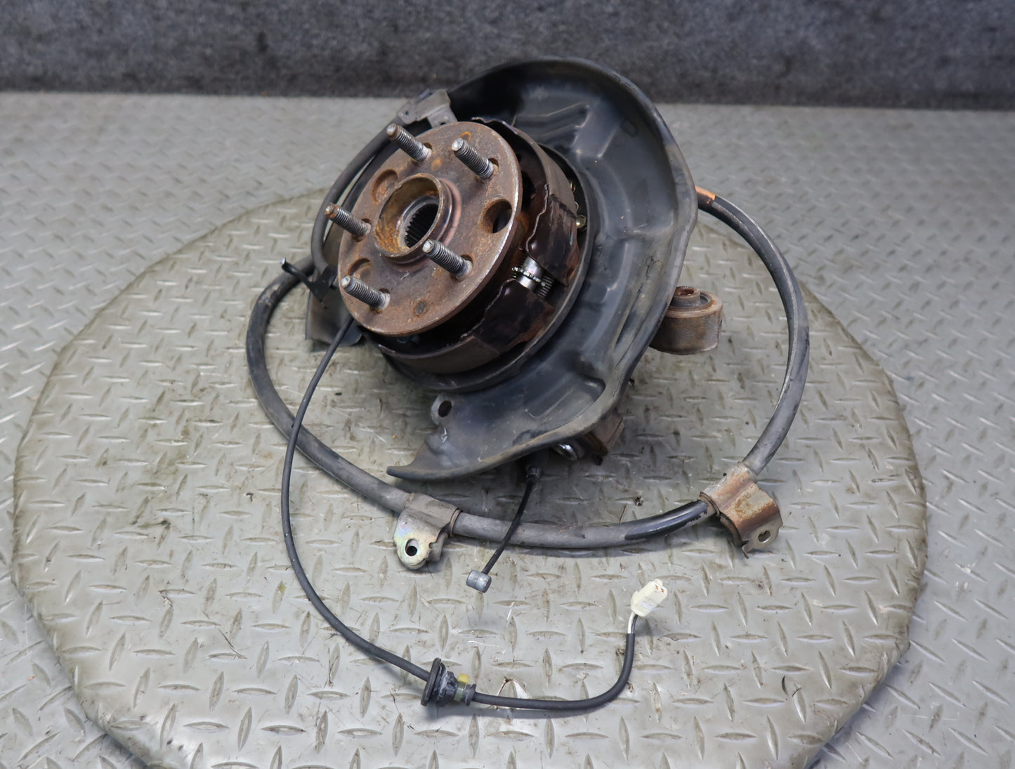 99-01 Toyota Crown JZS175 Rear Right Knuckle Wheel Hub Bearing 51K Miles OEM