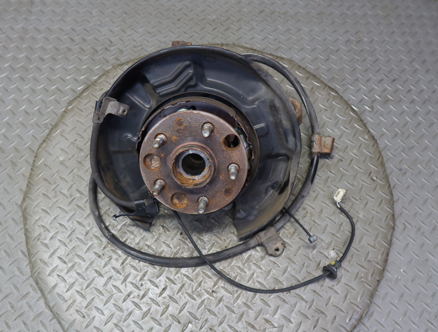 99-01 Toyota Crown JZS175 Rear Right Knuckle Wheel Hub Bearing 51K Miles OEM
