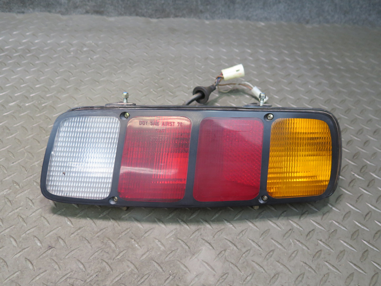 1978-1986 Porsche 928 S Rear Left & Right Side Tail Brake Light Lamp Set