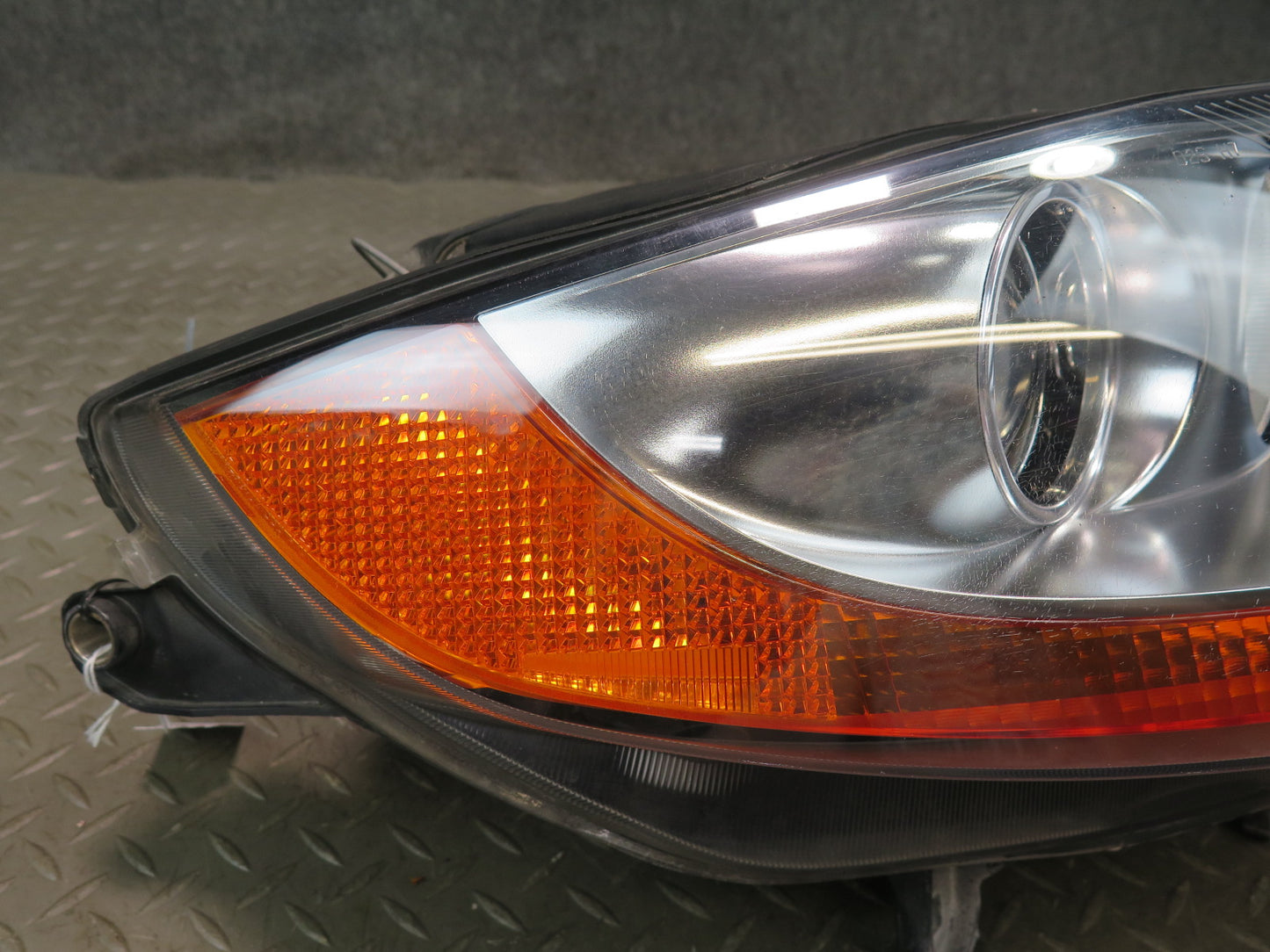 03-05 BMW E85 Z4 3.0L Front Right Bi-xenon Headlight Lamp w Ballast OEM