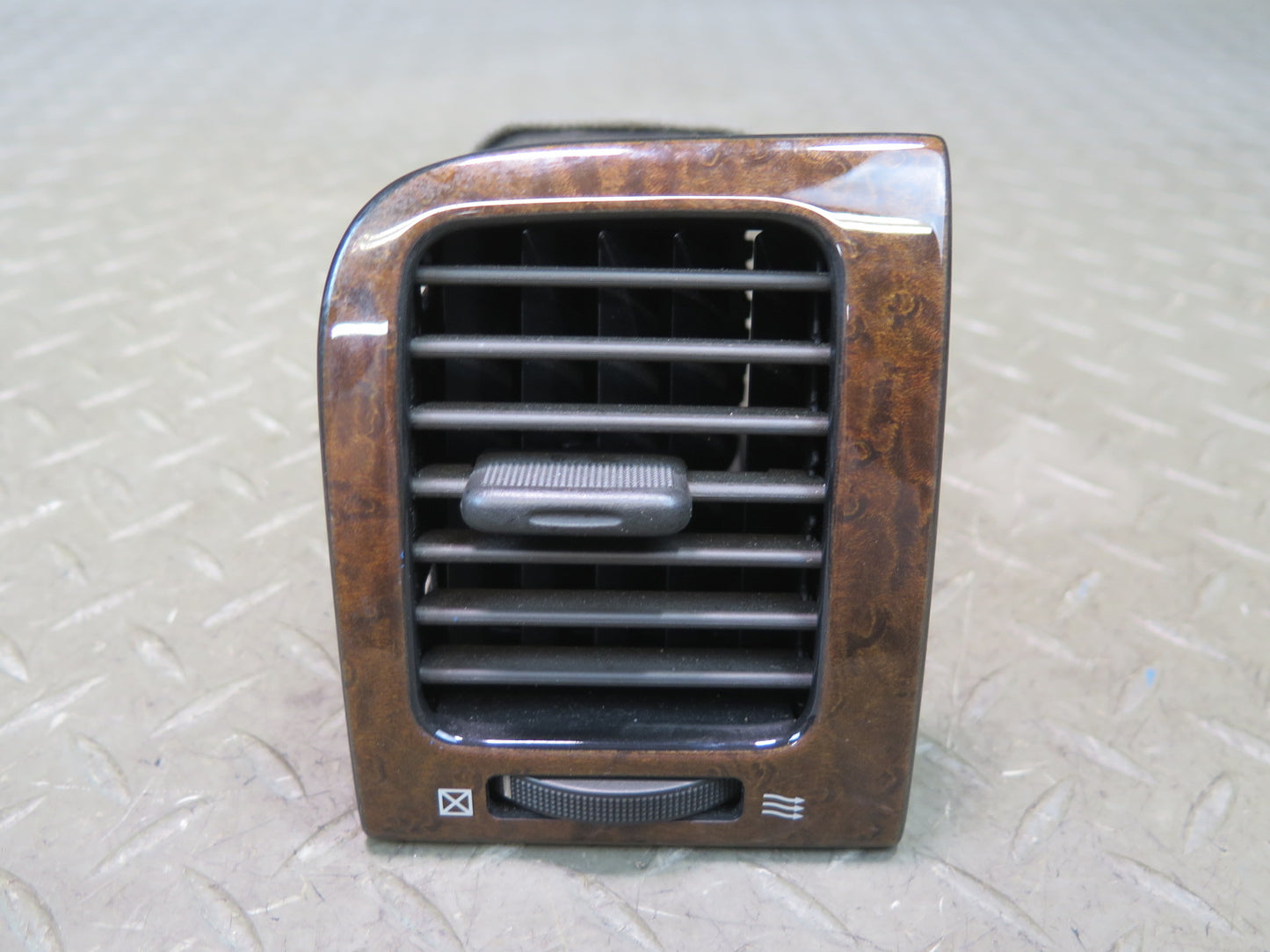 02-10 Lexus UZZ40L SC430 Dash Center Left A/C Heater Air Vent w Wood Trim OEM