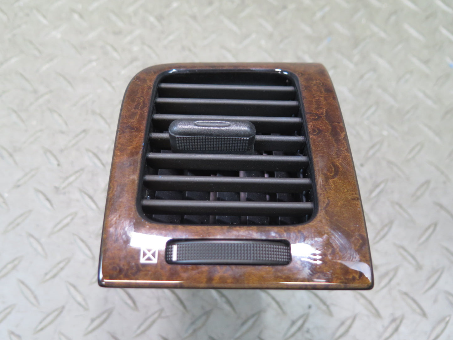 02-10 Lexus UZZ40L SC430 Dash Center Left A/C Heater Air Vent w Wood Trim OEM