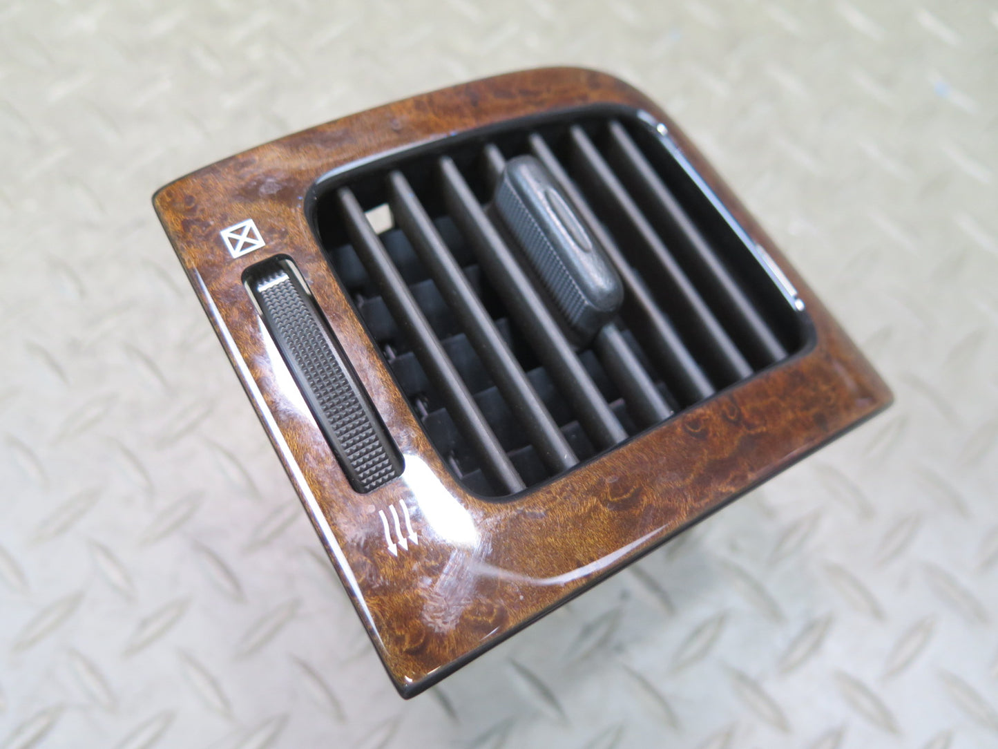 02-10 Lexus UZZ40L SC430 Dash Center Left A/C Heater Air Vent w Wood Trim OEM