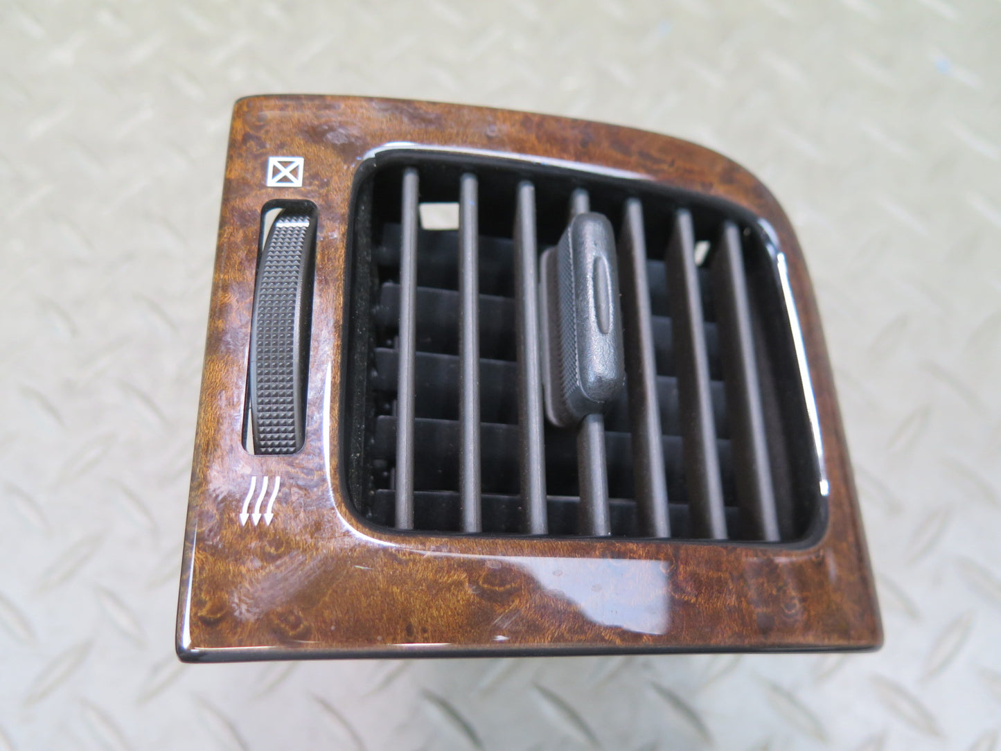 02-10 Lexus UZZ40L SC430 Dash Center Left A/C Heater Air Vent w Wood Trim OEM