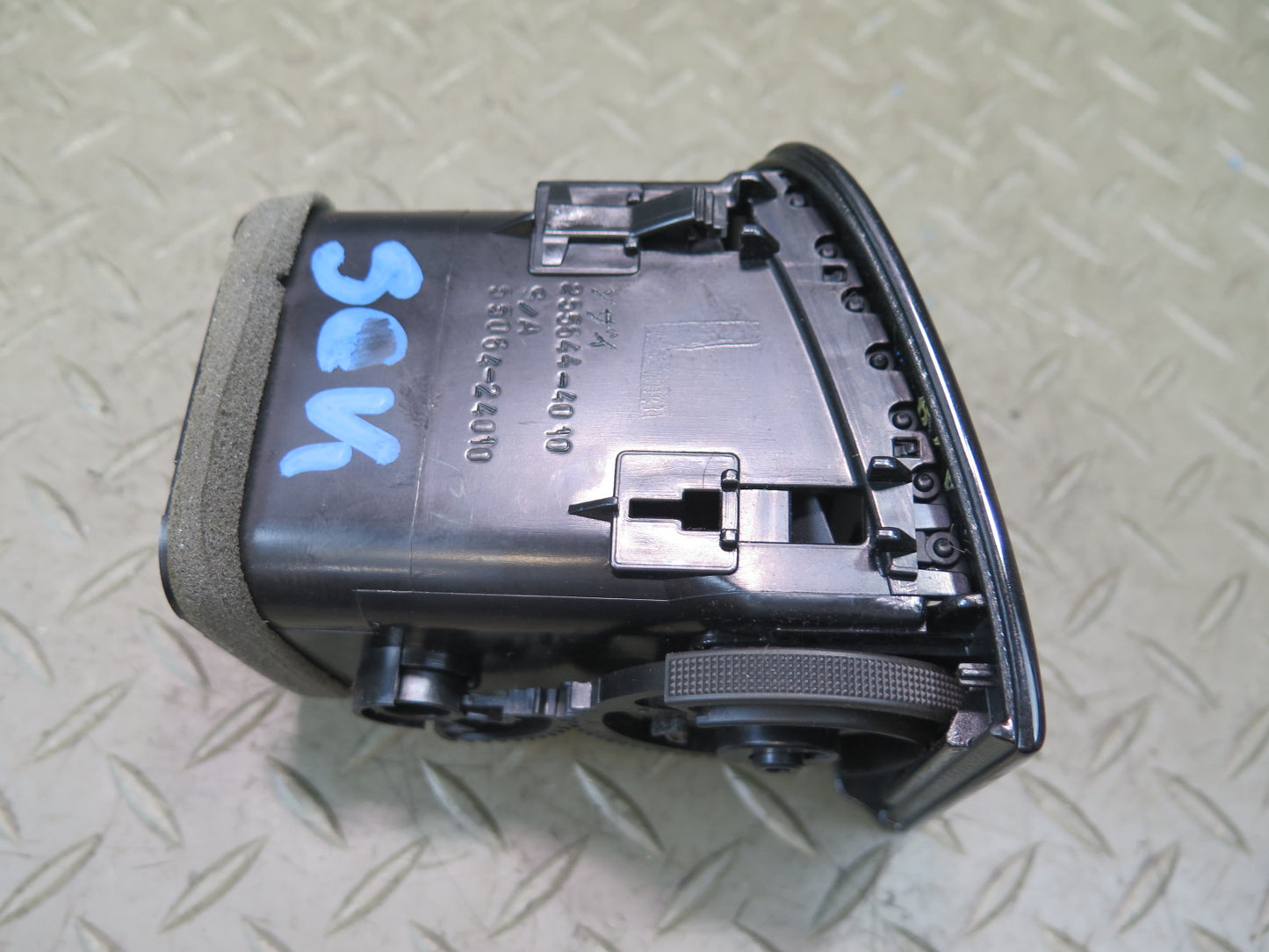 02-10 Lexus UZZ40L SC430 Dash Center Left A/C Heater Air Vent w Wood Trim OEM