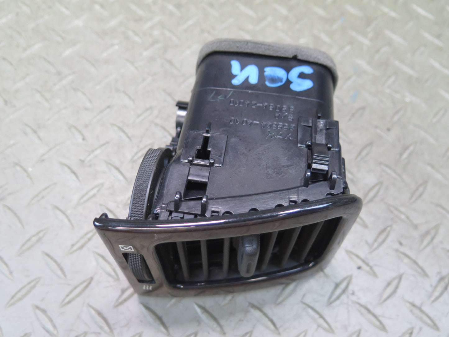 02-10 Lexus UZZ40L SC430 Dash Center Left A/C Heater Air Vent w Wood Trim OEM