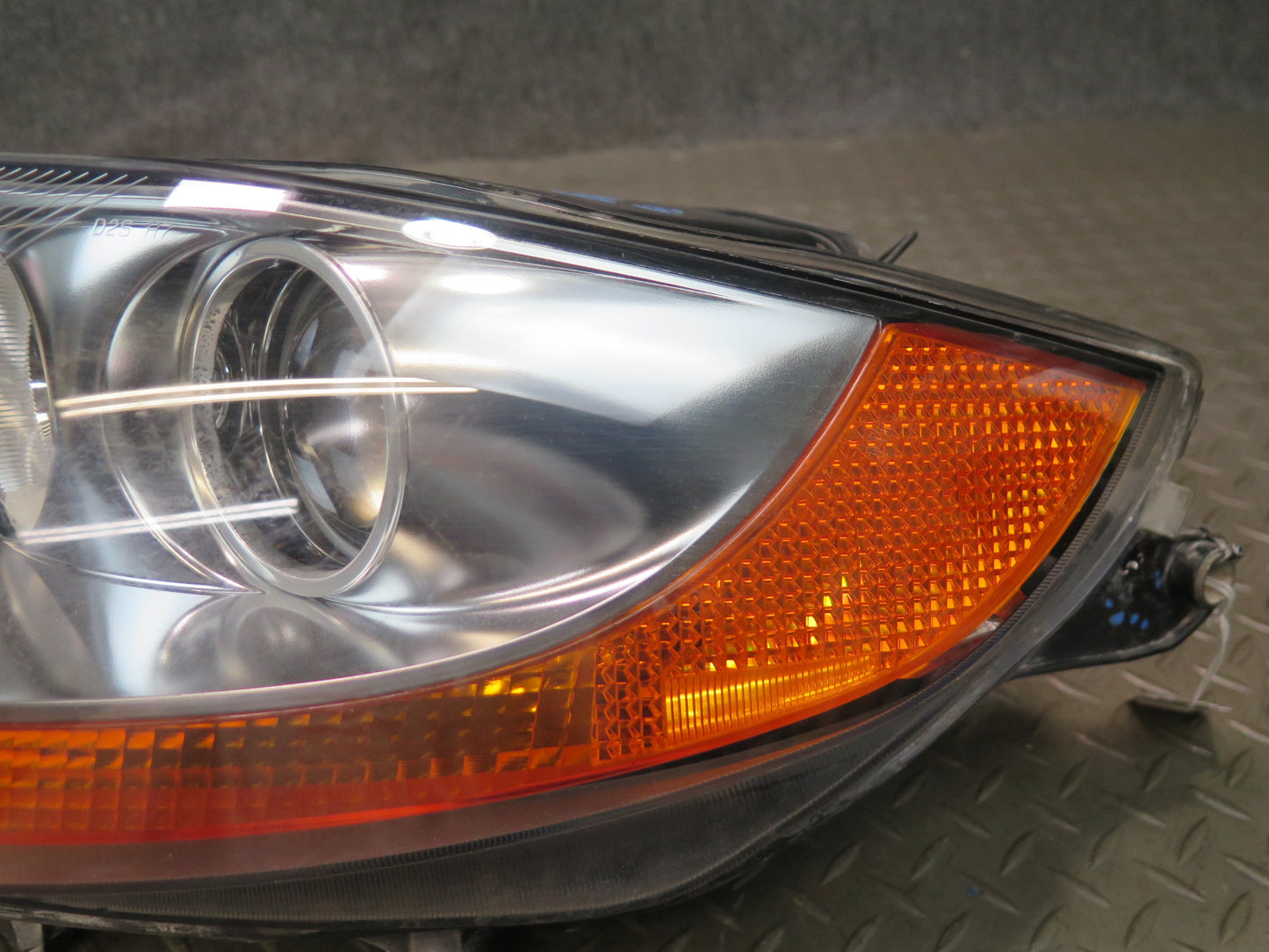 03-05 BMW E85 Z4 3.0L Front Left Bi-xenon Headlight Lamp w Ballast OEM
