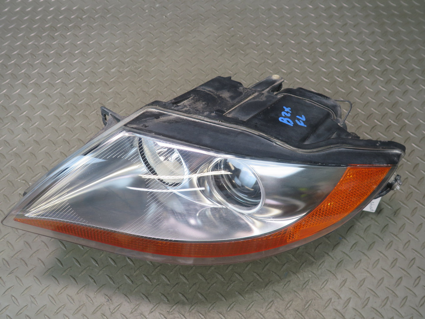 03-05 BMW E85 Z4 3.0L Front Left Bi-xenon Headlight Lamp w Ballast OEM