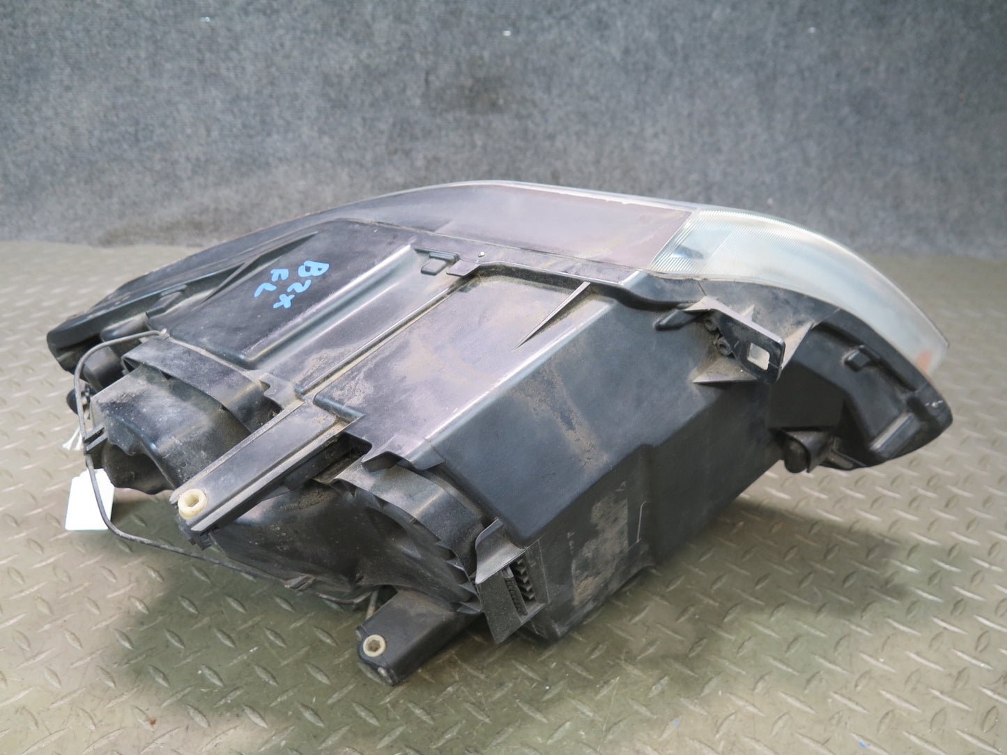 03-05 BMW E85 Z4 3.0L Front Left Bi-xenon Headlight Lamp w Ballast OEM