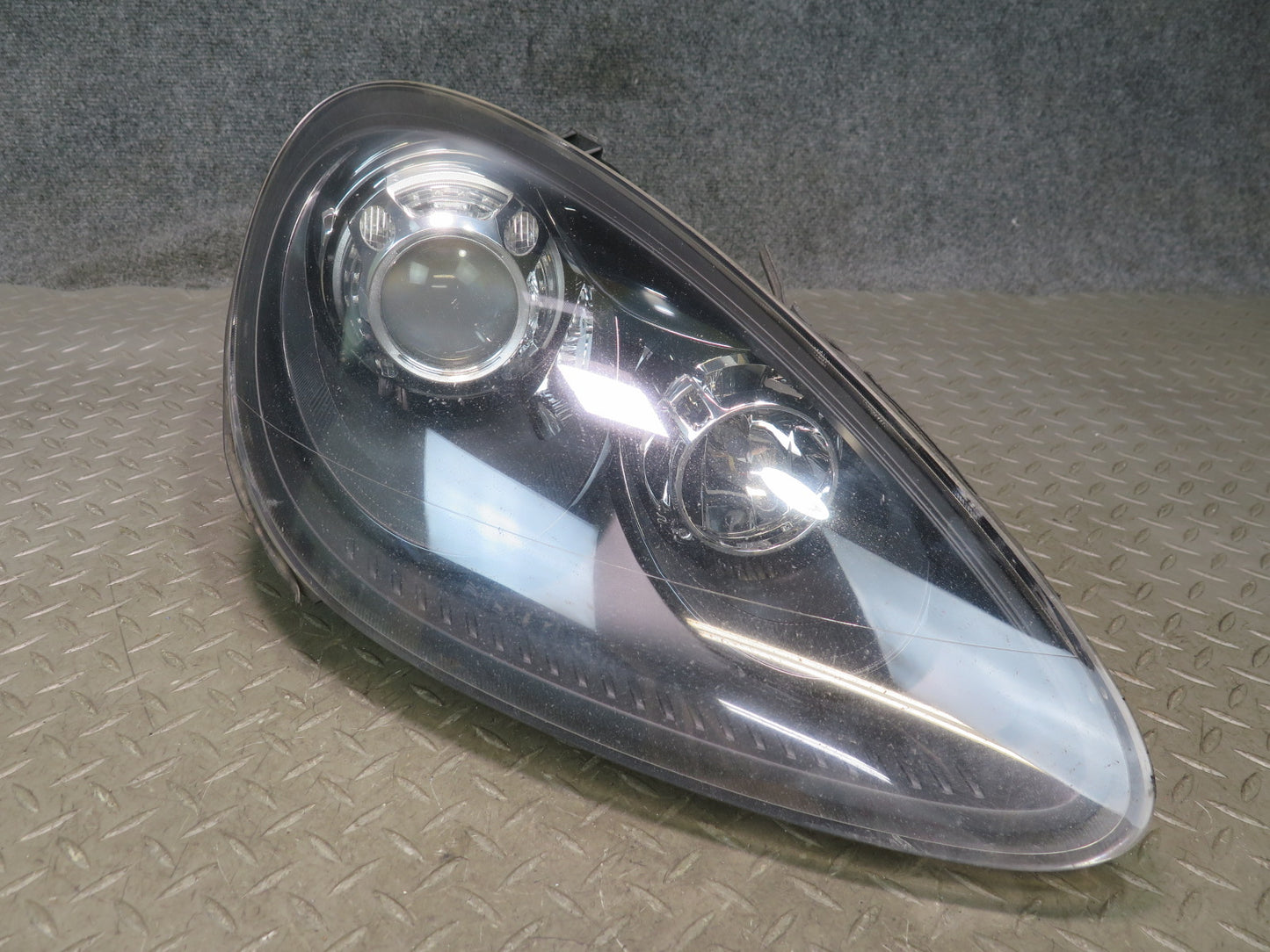 2011-2014 Porsche Cayenne 958 Front Right Xenon AFS HID Headlight Lamp