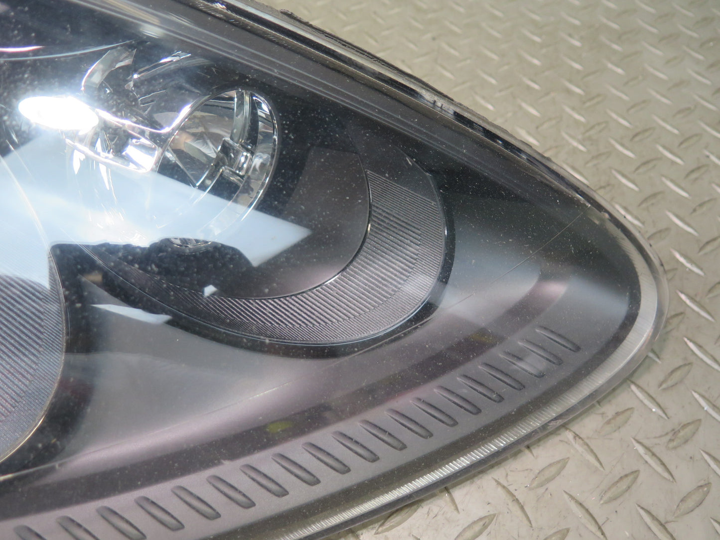 2011-2014 Porsche Cayenne 958 Front Right Xenon AFS HID Headlight Lamp