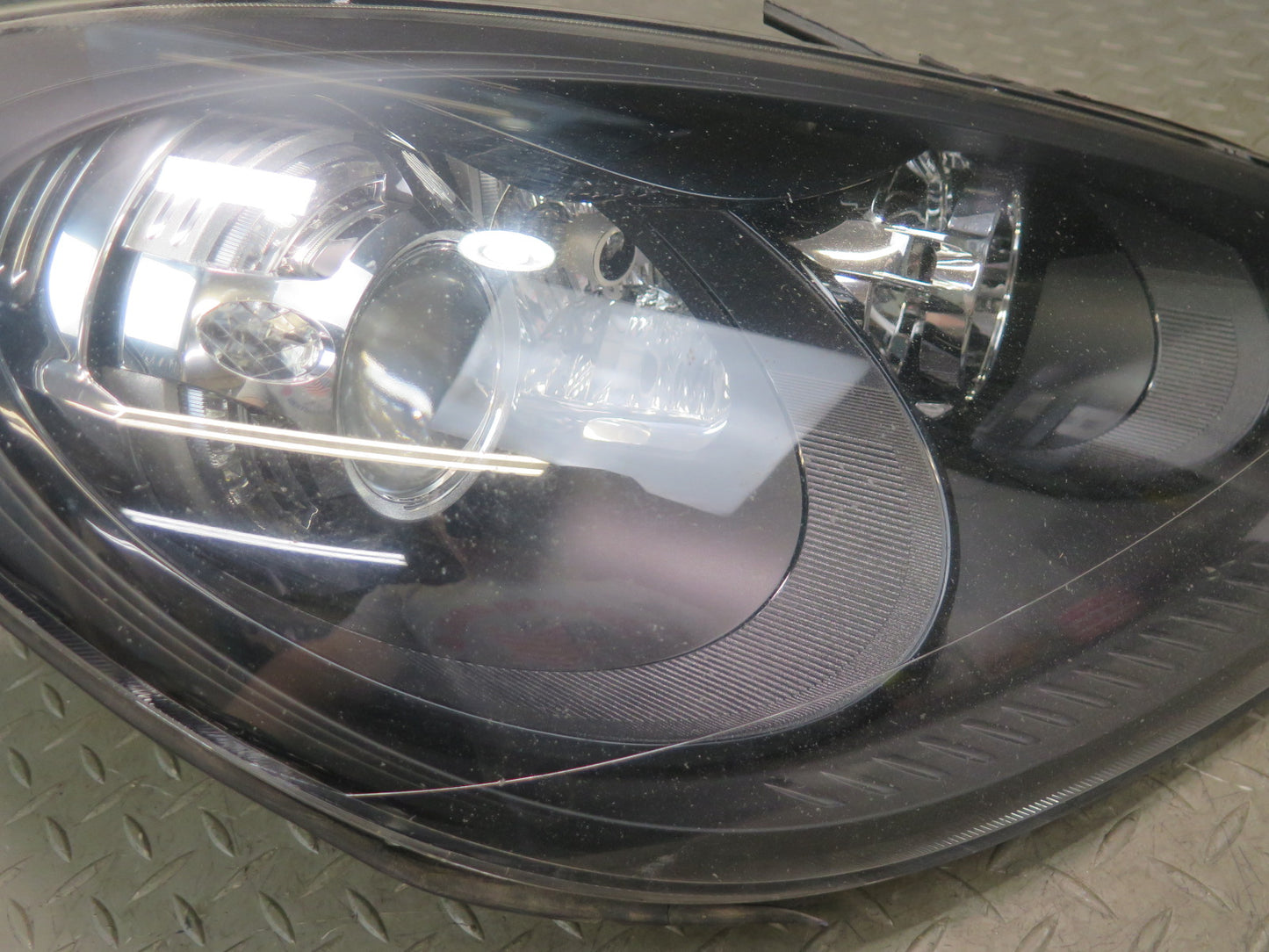 2011-2014 Porsche Cayenne 958 Front Right Xenon AFS HID Headlight Lamp