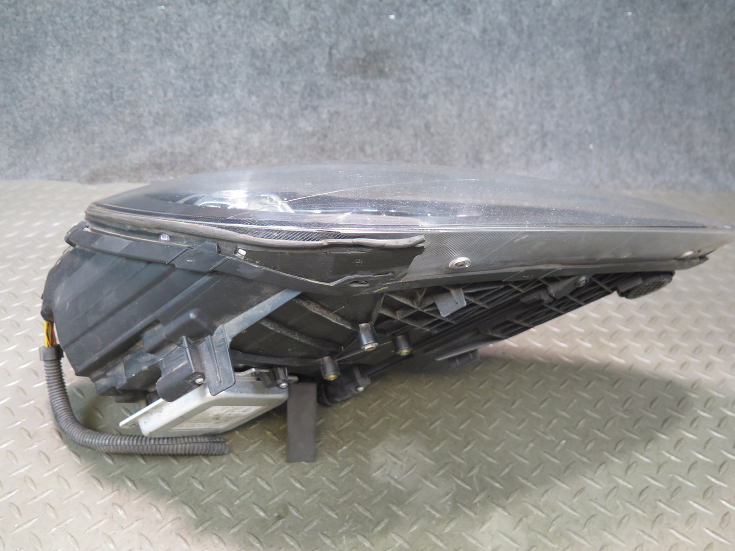 2011-2014 Porsche Cayenne 958 Front Right Xenon AFS HID Headlight Lamp