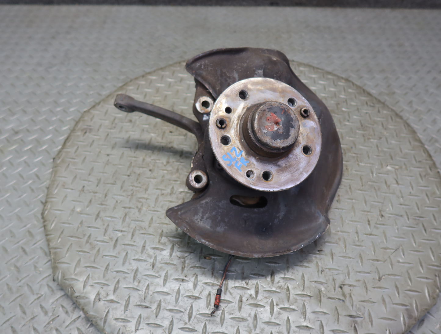 86-89 Mercedes R107 560SL Front Right Spindle Knuckle Wheel Hub Bearing 86K OEM