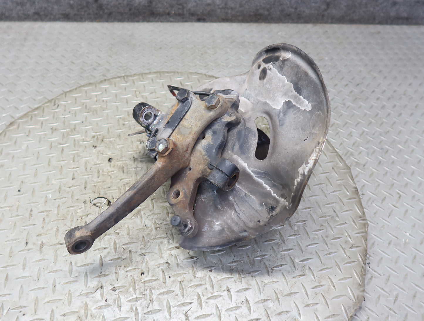86-89 Mercedes R107 560SL Front Right Spindle Knuckle Wheel Hub Bearing 86K OEM
