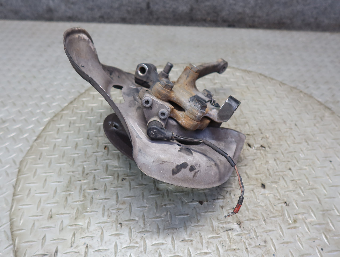 86-89 Mercedes R107 560SL Front Right Spindle Knuckle Wheel Hub Bearing 86K OEM
