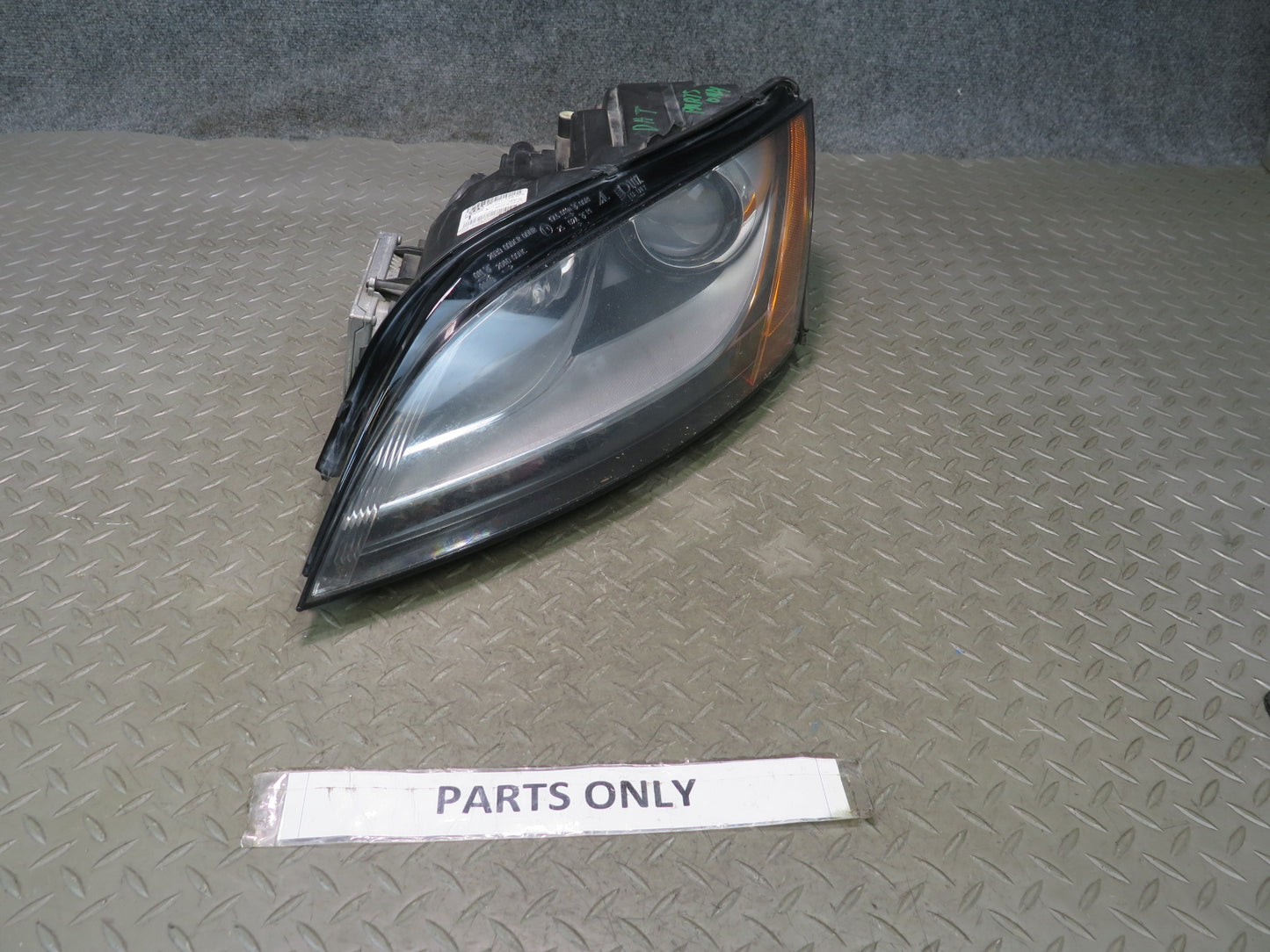 11-15 Audi 8J TT TTS Front Left Xenon HID Headlight Lamp w Ballast Damaged