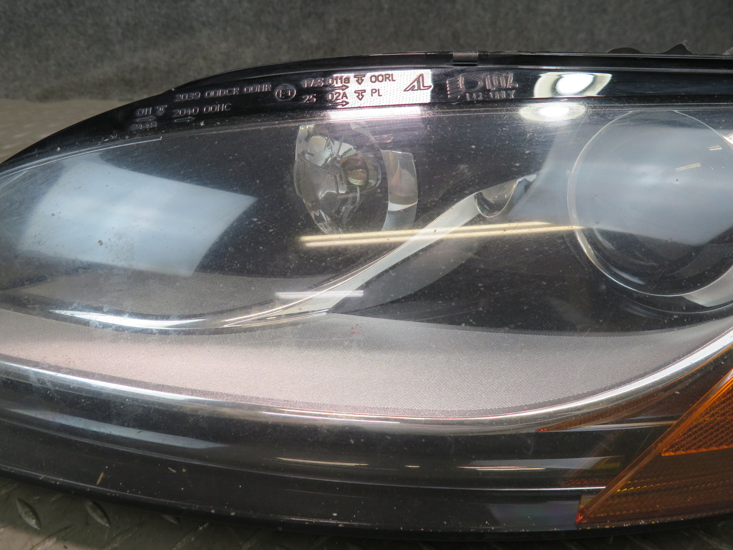 11-15 Audi 8J TT TTS Front Left Xenon HID Headlight Lamp w Ballast Damaged