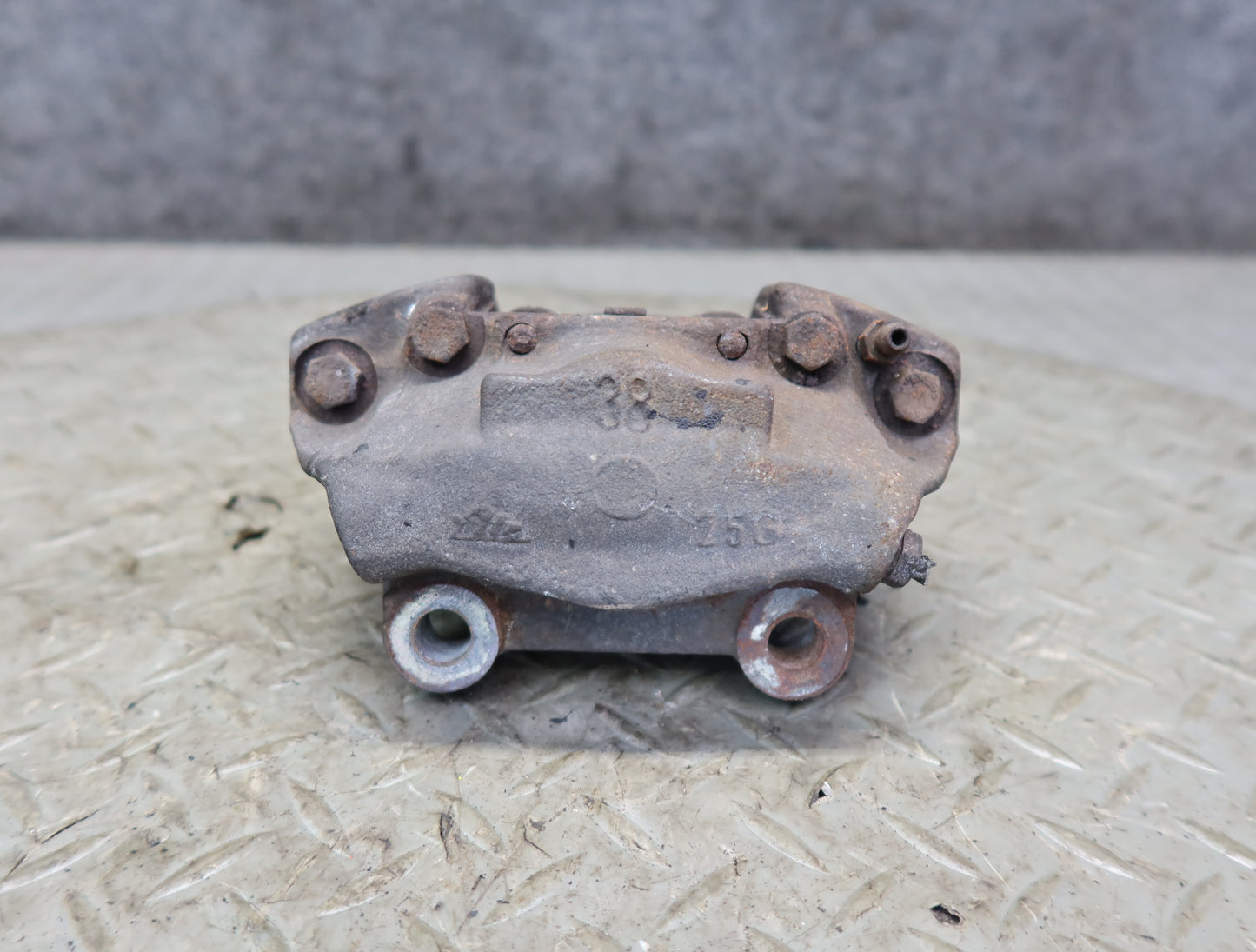 86-89 Mercedes R107 560SL Set of 2 Rear Left & Right Brake Caliper OEM