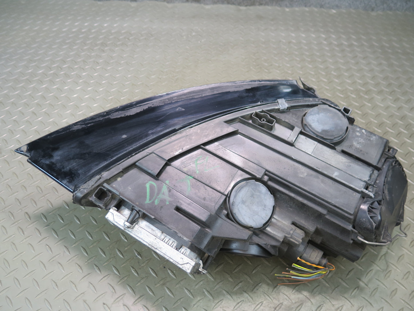11-15 Audi 8J TT TTS Front Left Xenon HID Headlight Lamp w Ballast Damaged
