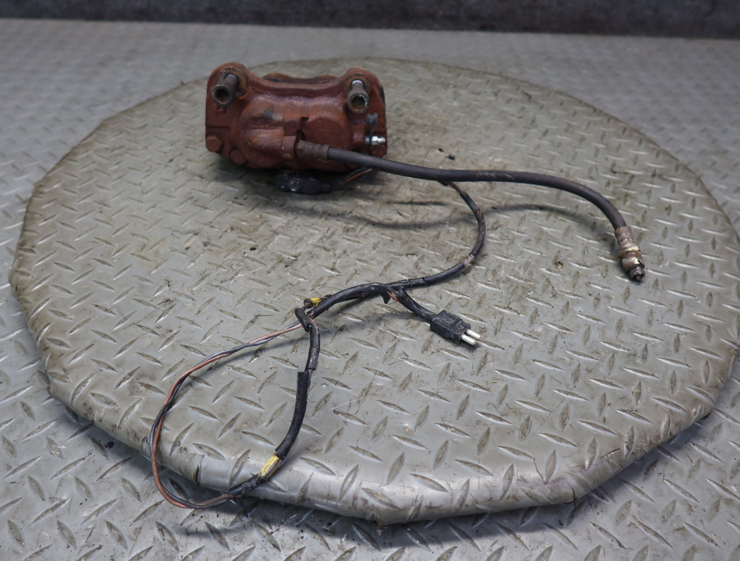 86-89 Mercedes R107 560SL Set of 2 Front Left & Right Brake Caliper OEM