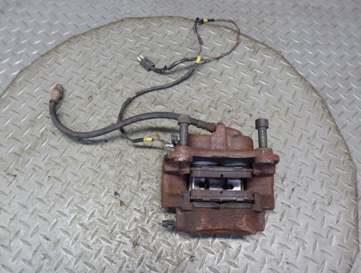 86-89 Mercedes R107 560SL Set of 2 Front Left & Right Brake Caliper OEM