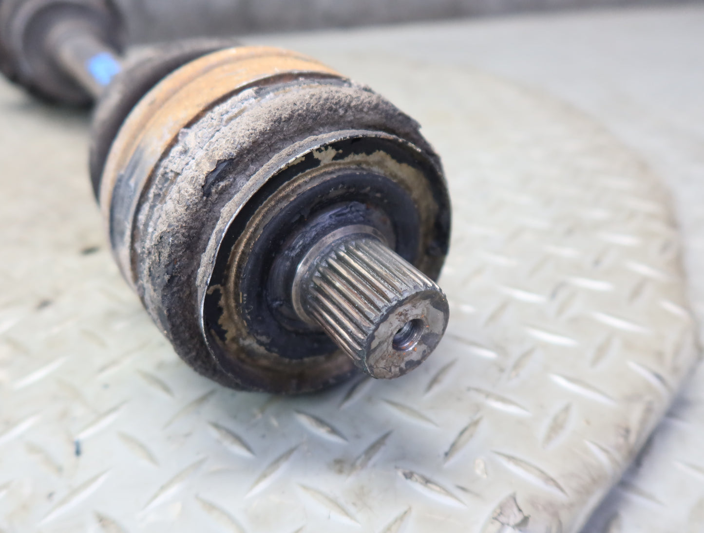 86-89 Mercedes R107 560SL Rear Right Suspension Axle Shaft 86K Miles OEM