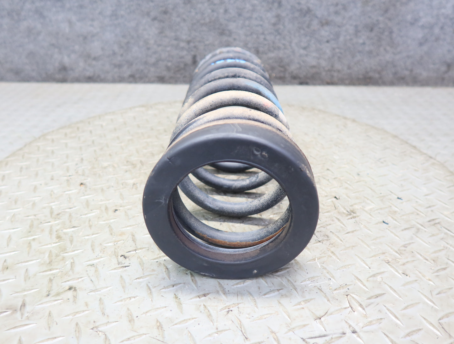 86-89 Mercedes R107 560SL Set of 2 Rear Left & Right Coil Spring OEM
