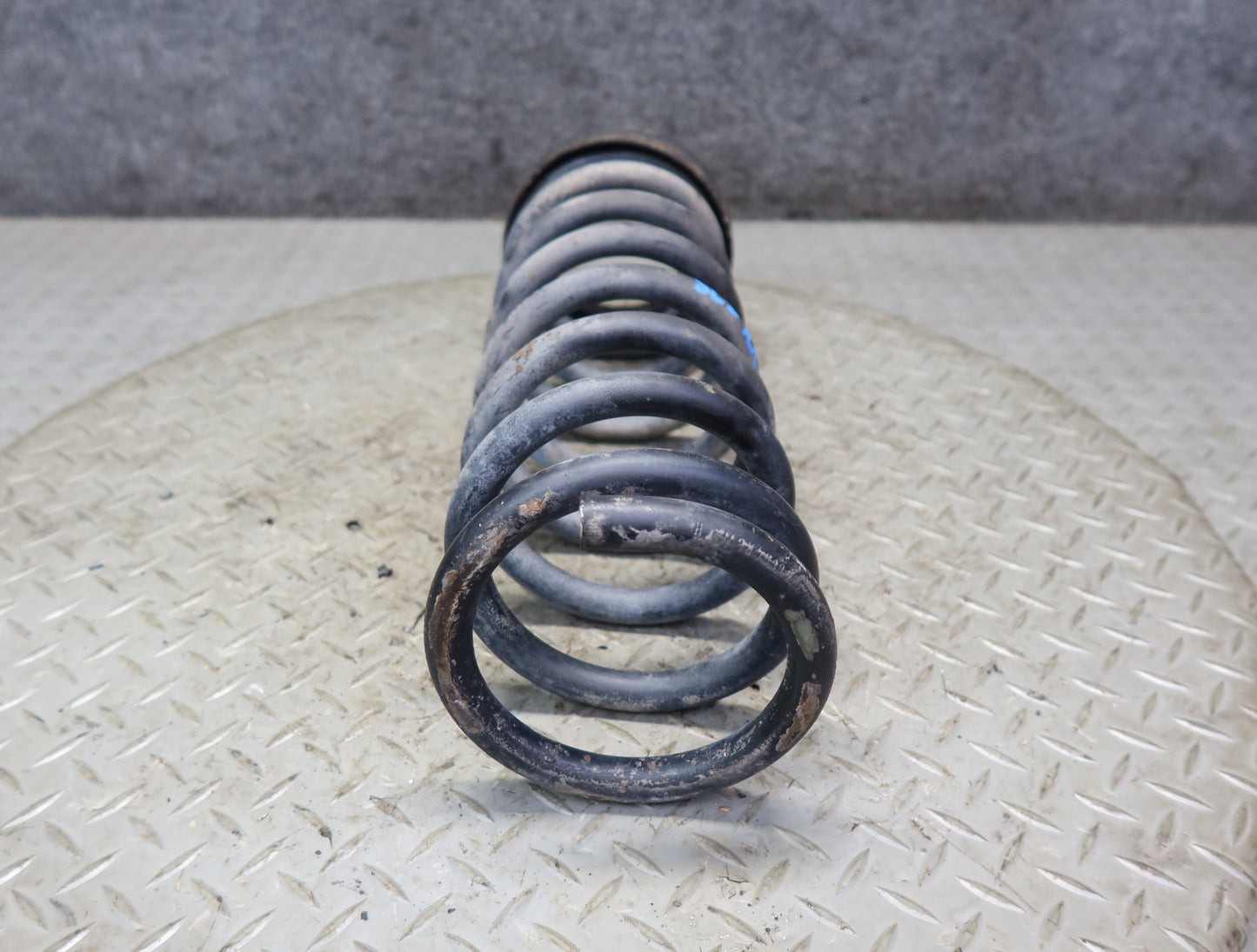 86-89 Mercedes R107 560SL Set of 2 Rear Left & Right Coil Spring OEM