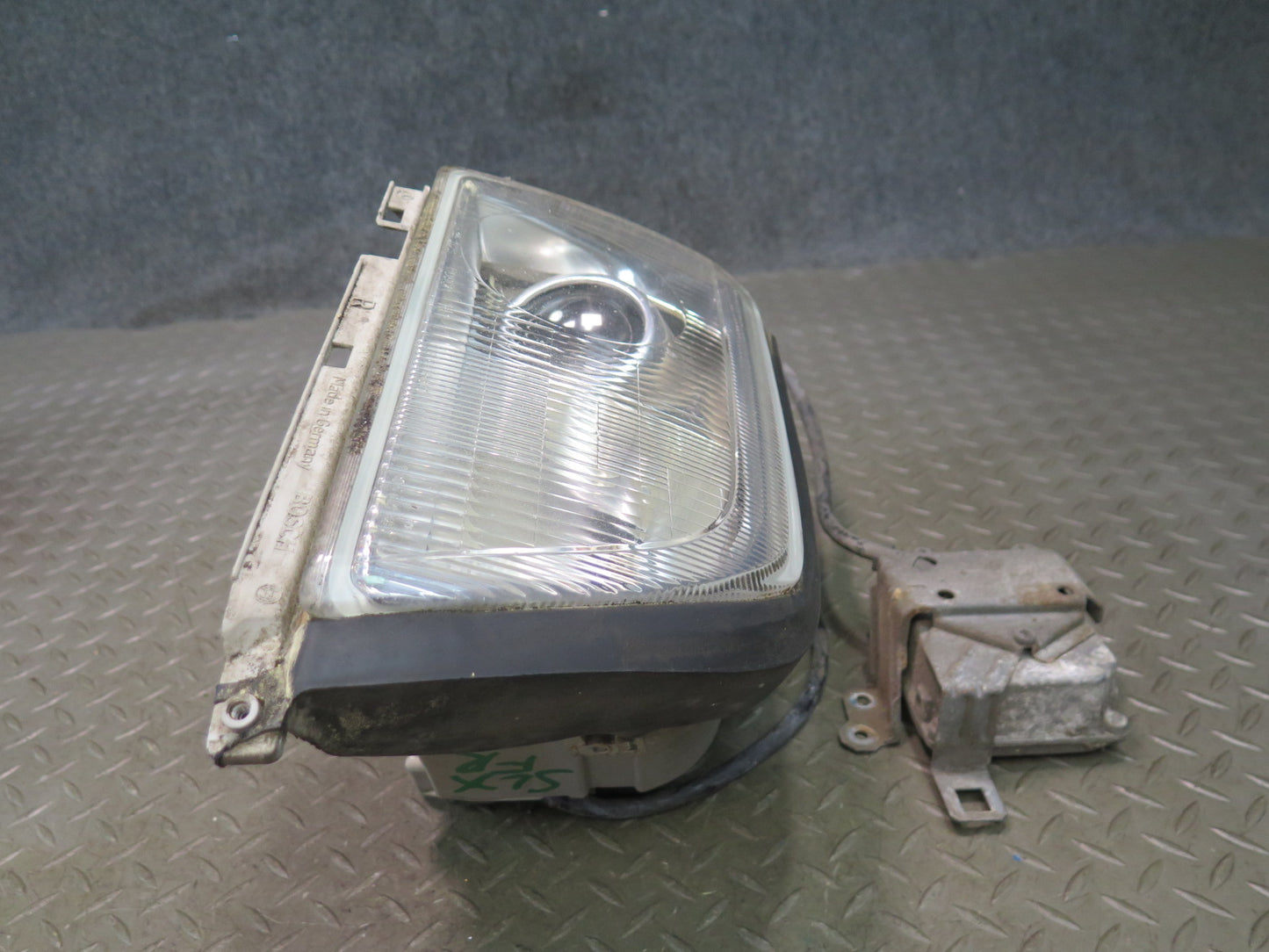 96-02 Mercedes R129 Front Right Xenon Headlight Lamp w Ballast OEM