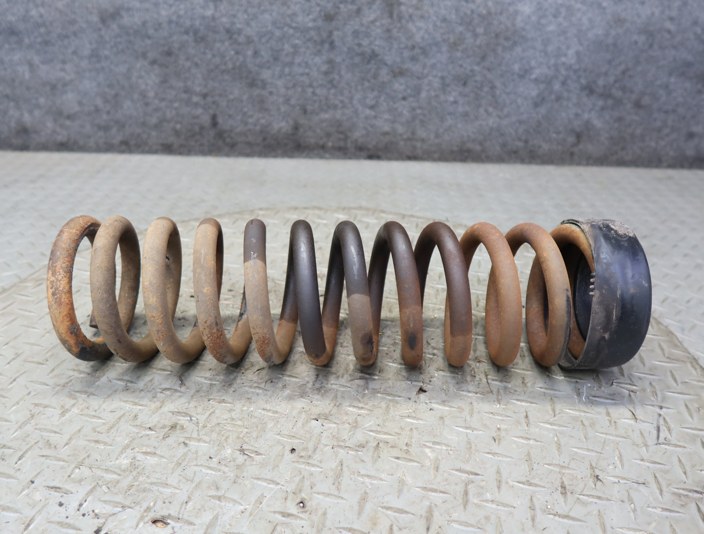 86-89 Mercedes R107 560SL Set of 2 Front Left & Right Coil Spring 86K Miles OEM