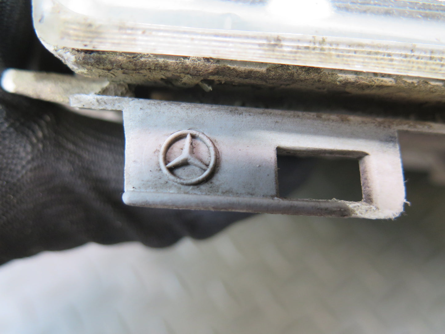 96-02 Mercedes R129 Front Right Xenon Headlight Lamp w Ballast OEM