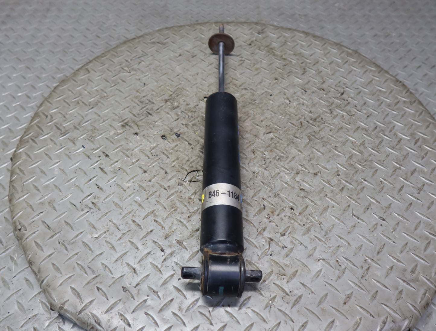 86-89 Mercedes R107 560SL Set of 2 Rear Left & Right Strut Shock Absorber