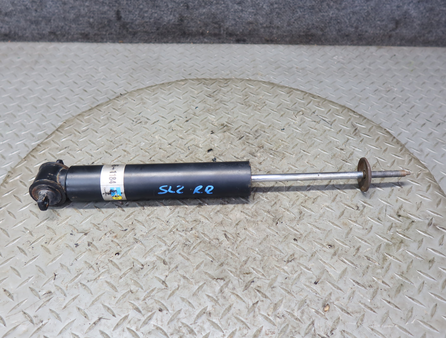 86-89 Mercedes R107 560SL Set of 2 Rear Left & Right Strut Shock Absorber